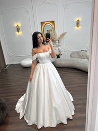 Classic Off-Shoulder Satin Wedding Dress | Elegant Princess Ball Gown in Ivory