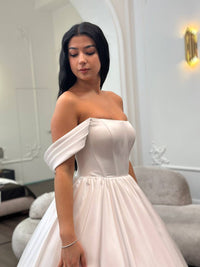 Classic Off-Shoulder Satin Wedding Dress | Elegant Princess Ball Gown in Ivory