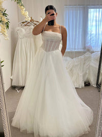 A-Line Wedding Dress with Corset | Tulle Skirt & Exquisite Decor | Elegant Bridal Gown for Ceremony