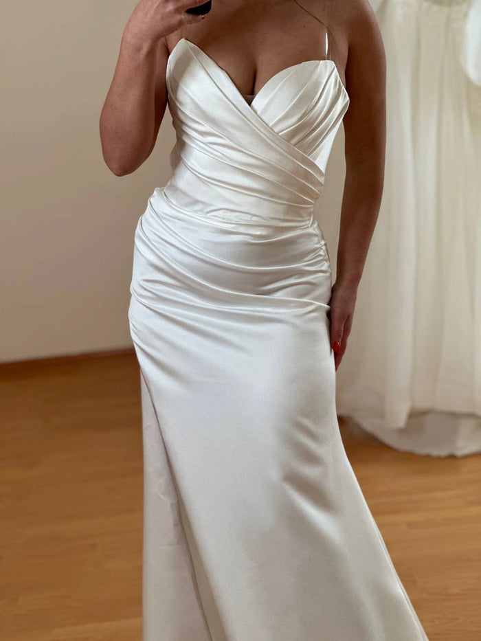 Ivory Wedding Dress in Pure Silk | Elegant Handmade Bridal Gown