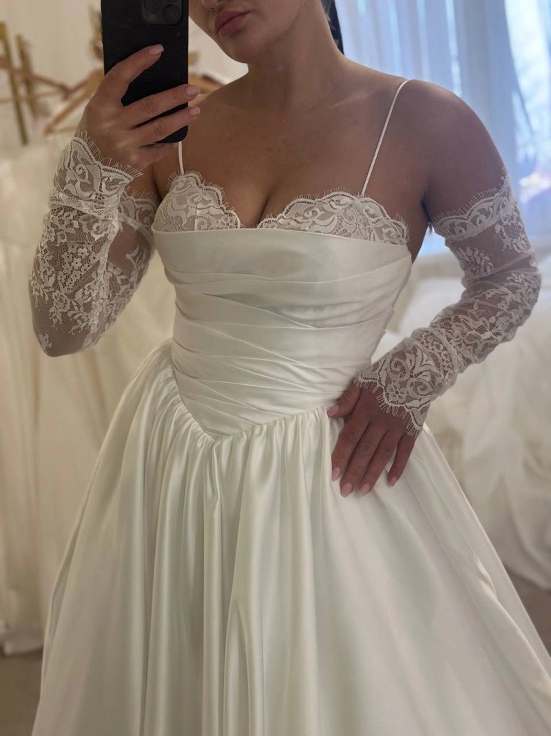Luxury Satin and Lace Wedding Dress | Corset Gown with Lace-Up Back | Detachable Sleeves & Full Skirt with Train