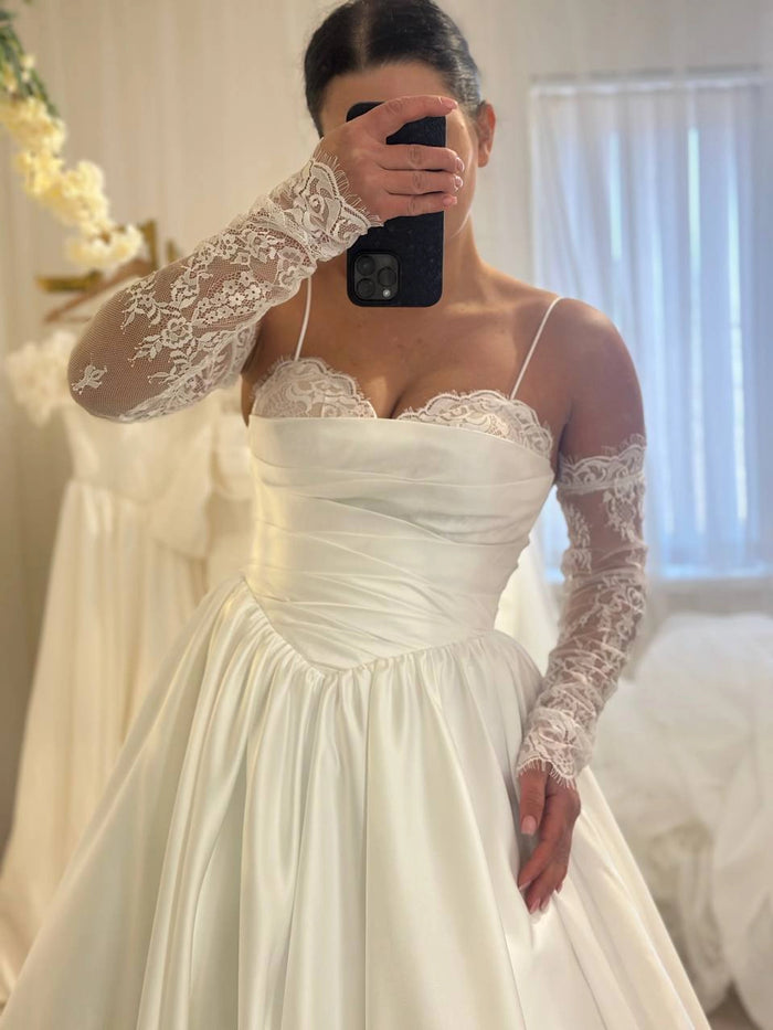 Luxury Satin and Lace Wedding Dress | Corset Gown with Lace-Up Back | Detachable Sleeves & Full Skirt with Train