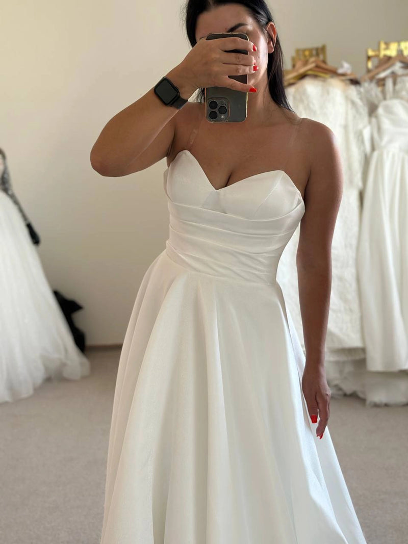 Ivory Wedding Dress | Classic Vintage Bride Gown | Elegant Romantic Bridal Dress