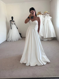 Ivory Wedding Dress | Classic Vintage Bride Gown | Elegant Romantic Bridal Dress