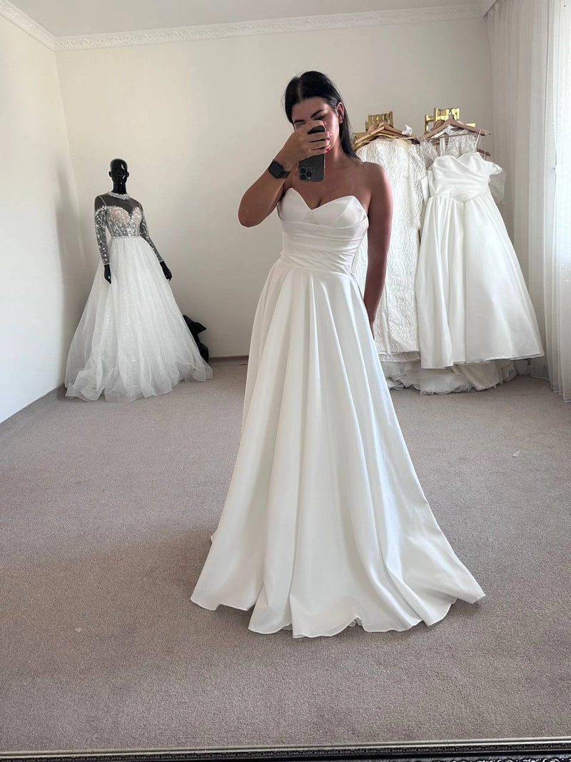 Ivory Wedding Dress | Classic Vintage Bride Gown | Elegant Romantic Bridal Dress