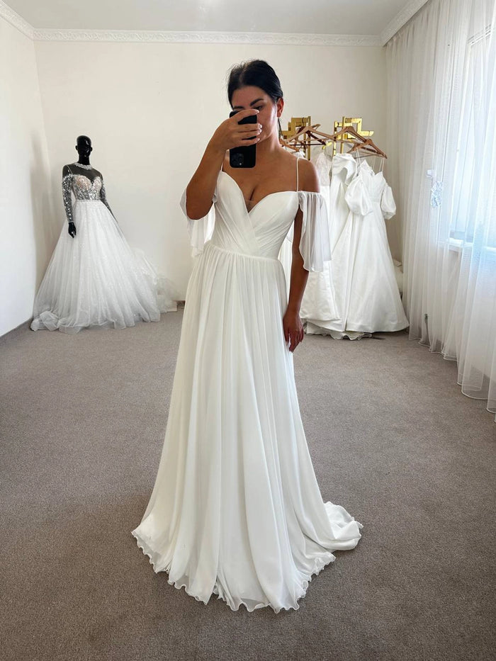 Elegant V-Neck Long Sleeve Dress for Women | Braided Detail | Figure-Hugging Formal Gown