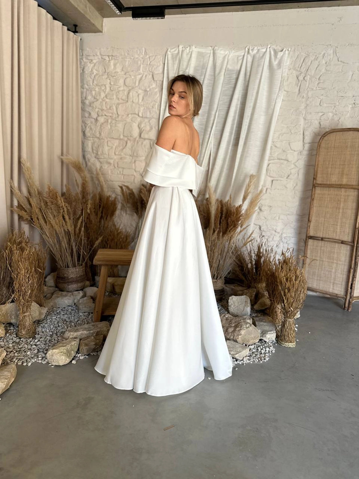 Architectural Wedding Dress with Draped Collar | Voluminous Skirt | Deep Neckline Bodice