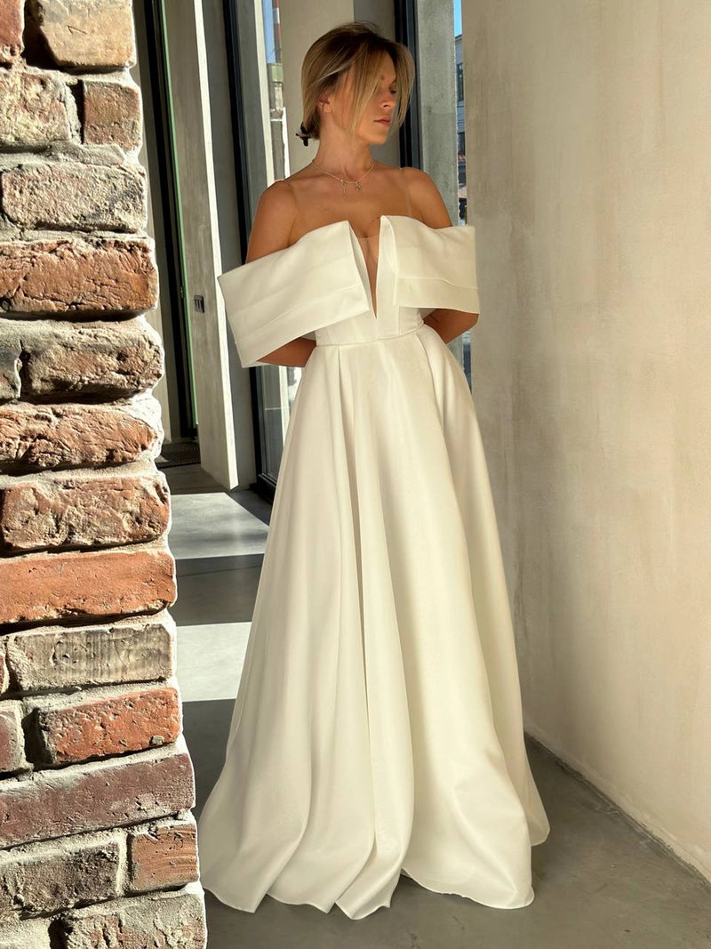 Architectural Wedding Dress with Draped Collar | Voluminous Skirt | Deep Neckline Bodice