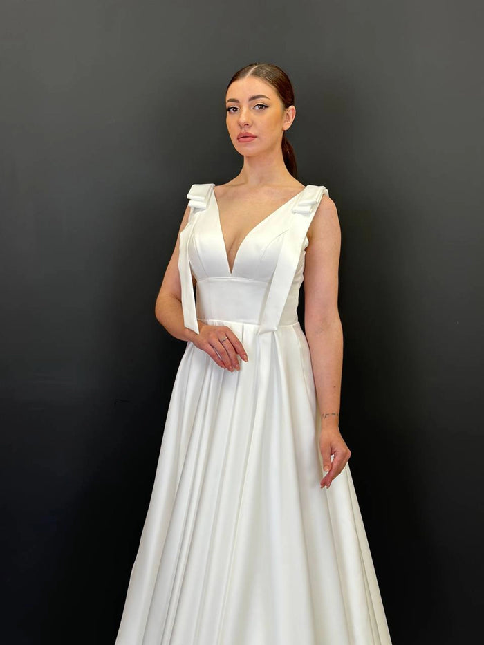 Royal Satin Wedding Dress with Train | Shoulder Bow Details | Elegant Minimalist Bridal Gown