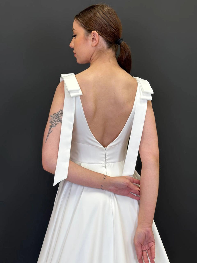 Royal Satin Wedding Dress with Train | Shoulder Bow Details | Elegant Minimalist Bridal Gown