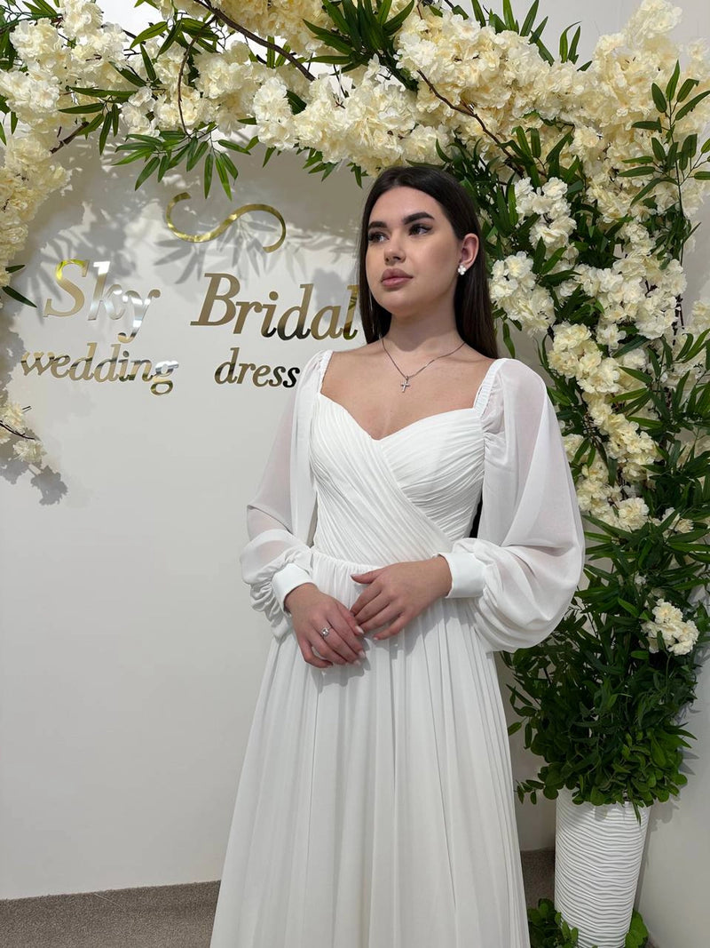 Minimalist Wedding Dress | Elegant Bride Gown | Sophisticated and Timeless Bridal Attire