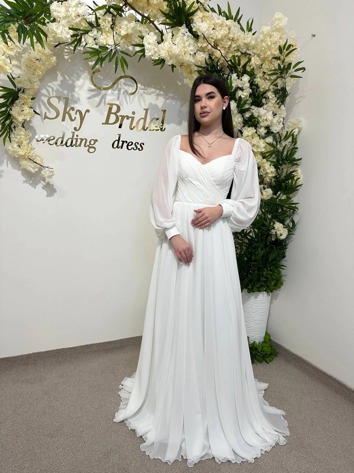 Minimalist Wedding Dress | Elegant Bride Gown | Sophisticated and Timeless Bridal Attire