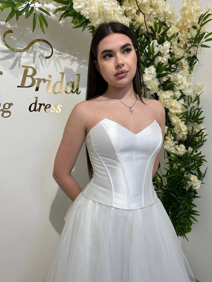 Wedding Corset in Mikado Fabric | Pulled-Back Detail | Stitched Seam Bridal Top | Elegant Wedding Attire