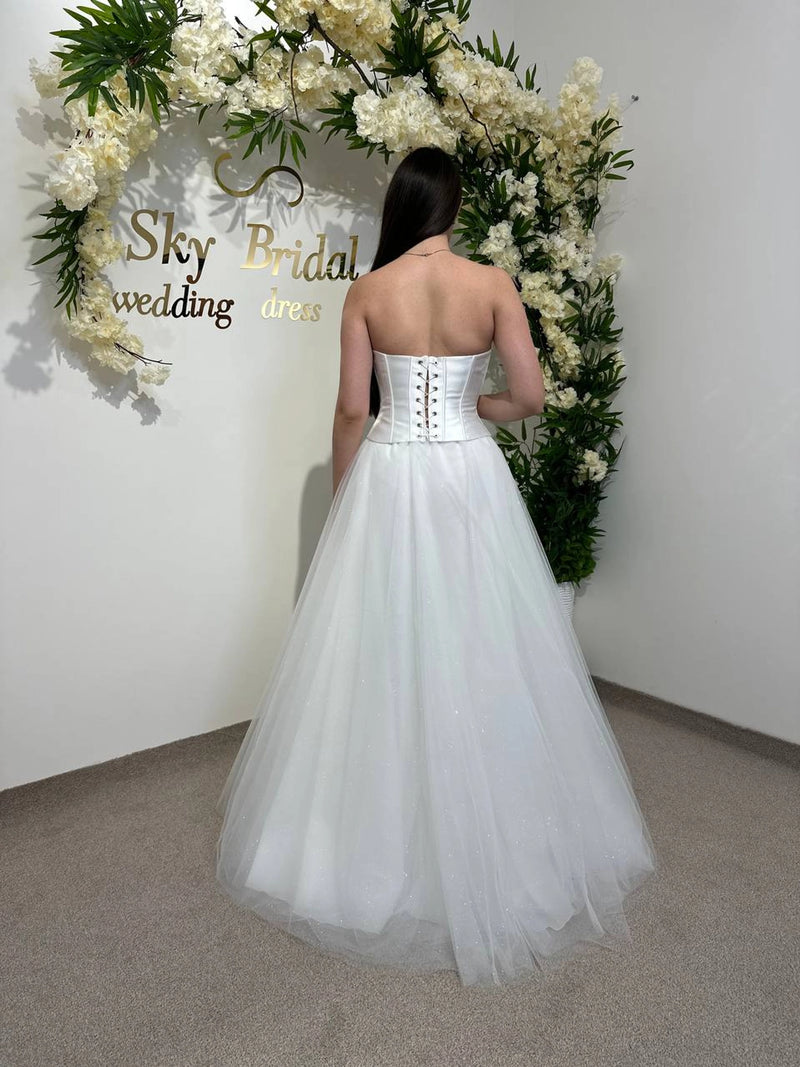 Wedding Corset in Mikado Fabric | Pulled-Back Detail | Stitched Seam Bridal Top | Elegant Wedding Attire