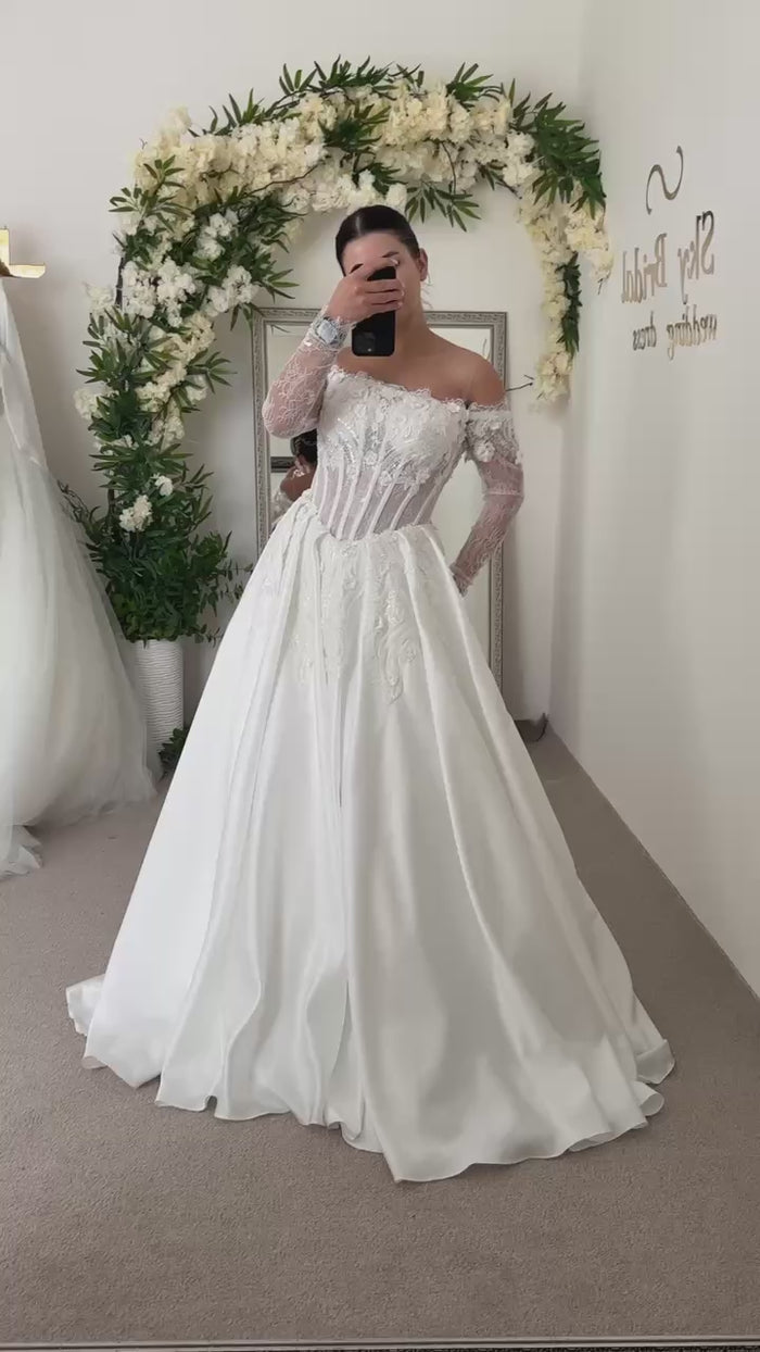 Chantilly Evening Dress with Beaded Corset & Satin Skirt | 3D Floral Pleated Gown | Elegant Occasion Wear