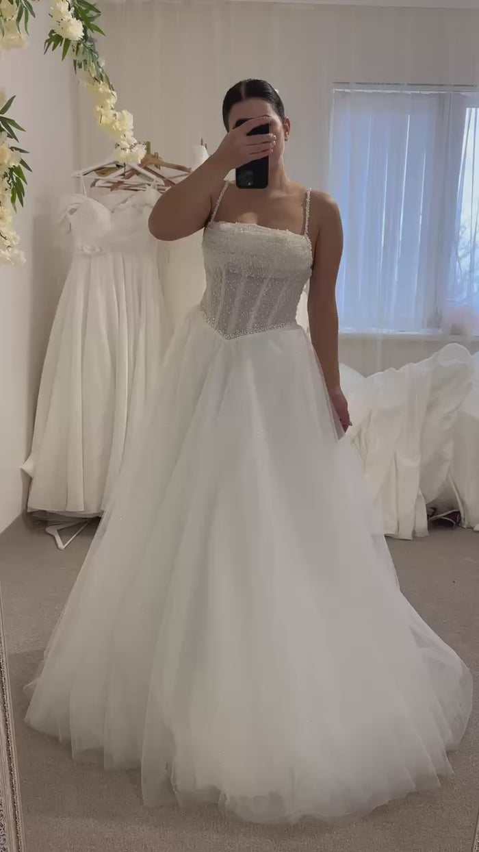 A-Line Wedding Dress with Corset | Tulle Skirt & Exquisite Decor | Elegant Bridal Gown for Ceremony